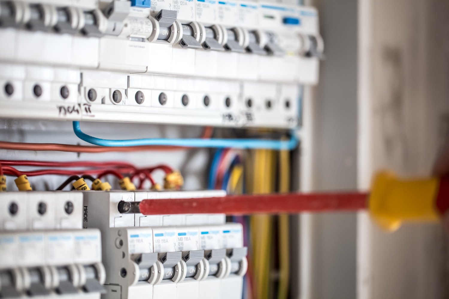 AC Circuit Breaker